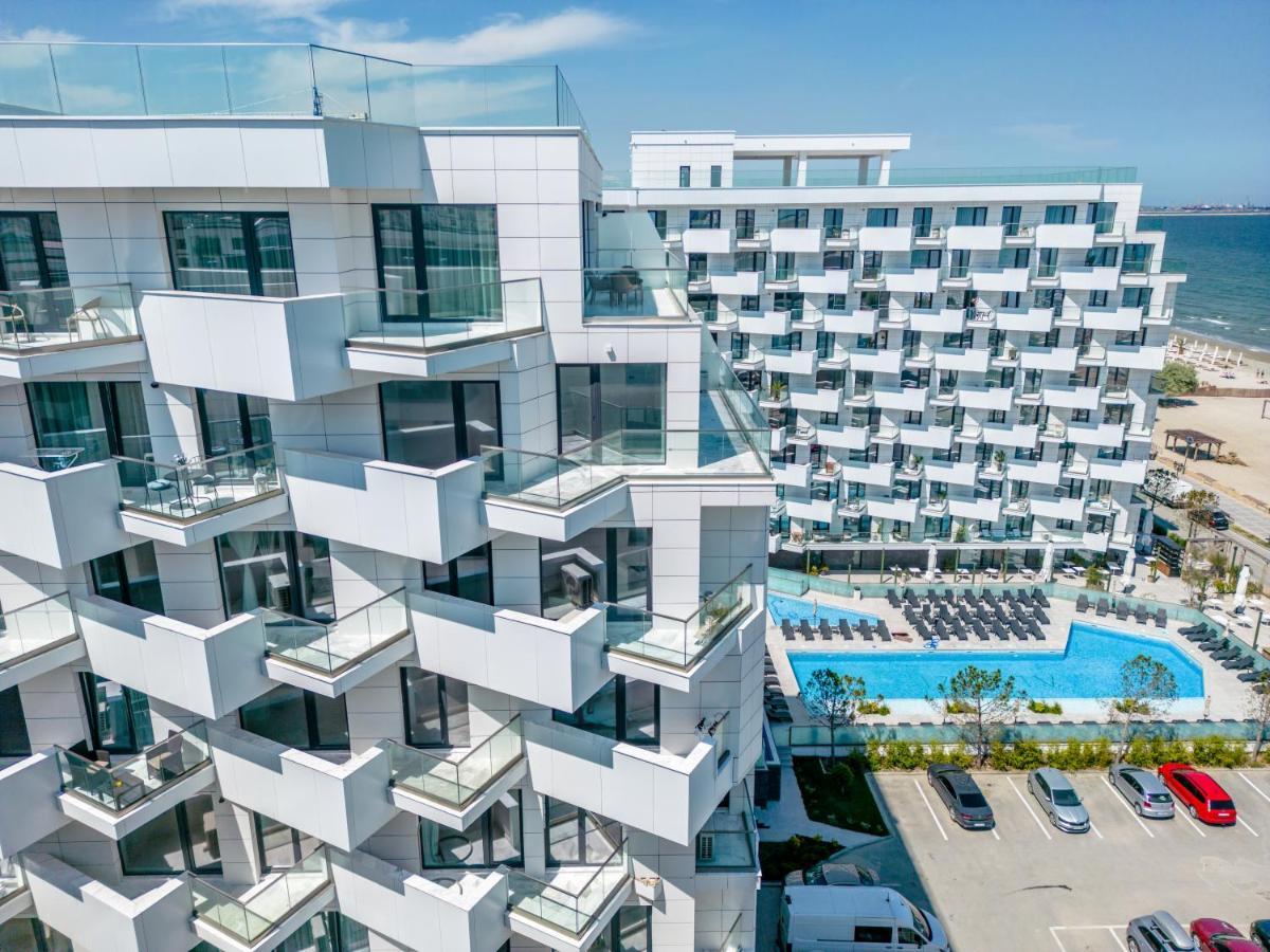 Crystal Beach - Infinity Pool & Spa Resort Năvodari Eksteriør bilde