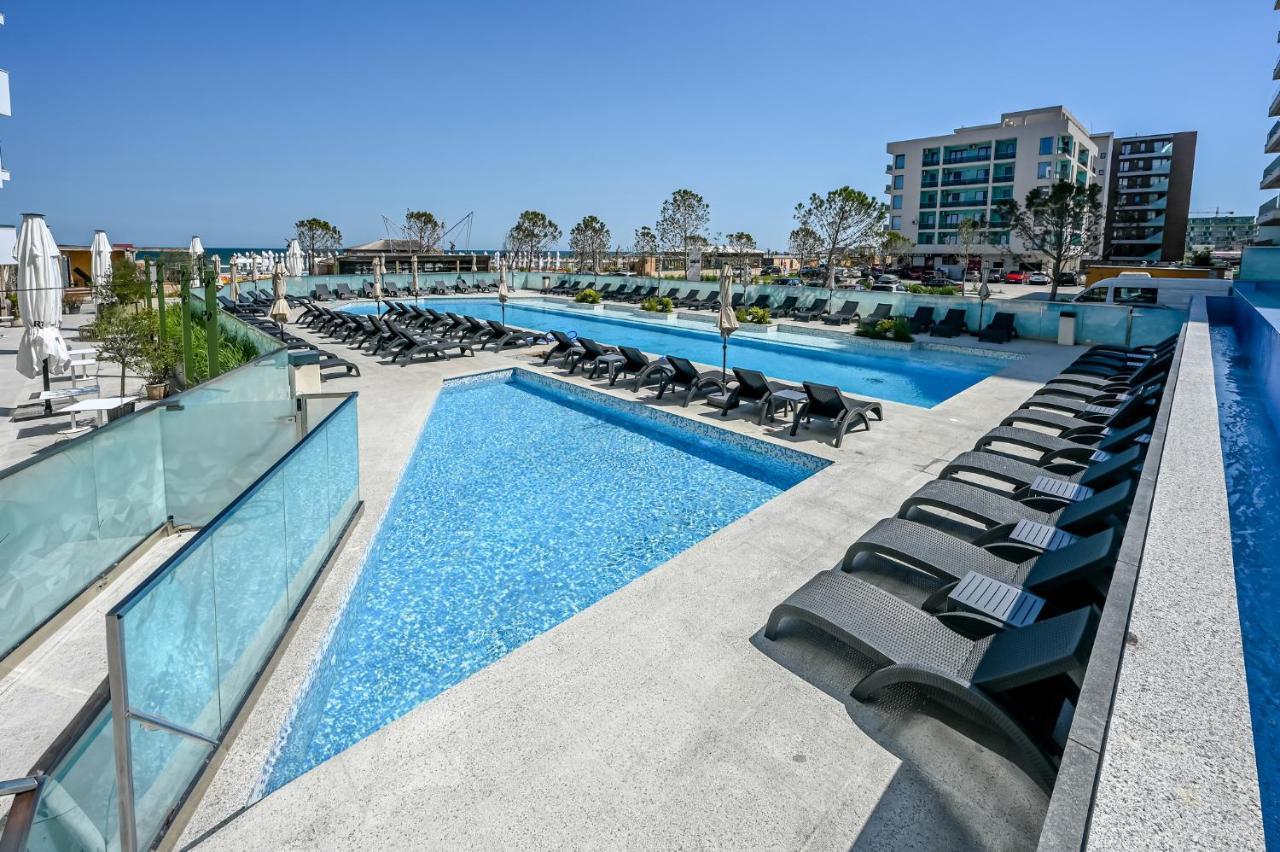 Crystal Beach - Infinity Pool & Spa Resort Năvodari Eksteriør bilde