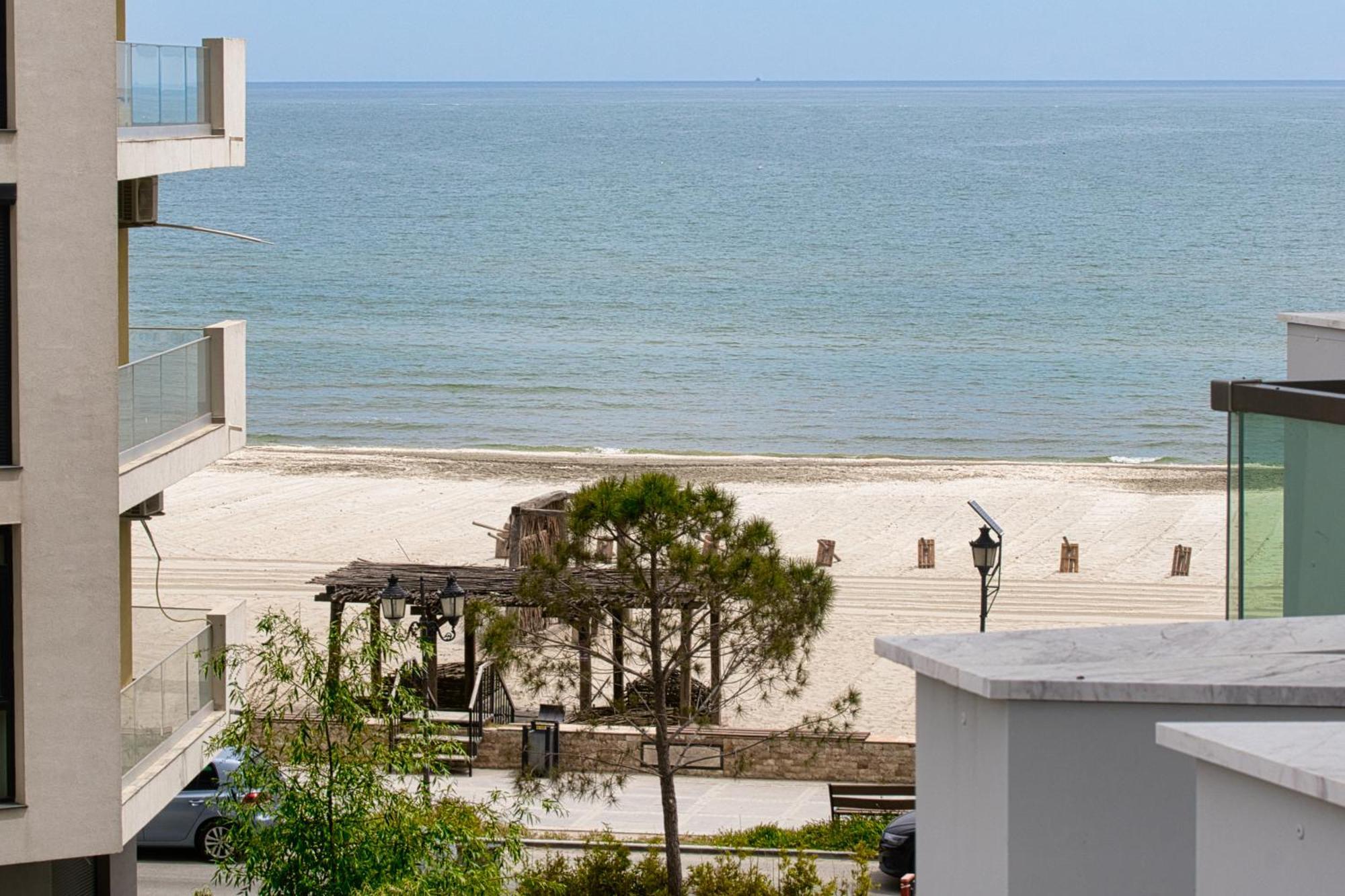 Crystal Beach - Infinity Pool & Spa Resort Năvodari Eksteriør bilde